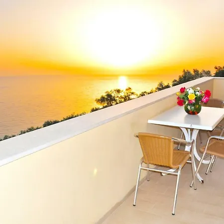 Apartamento With Pool Maria On Agios Gordios *
